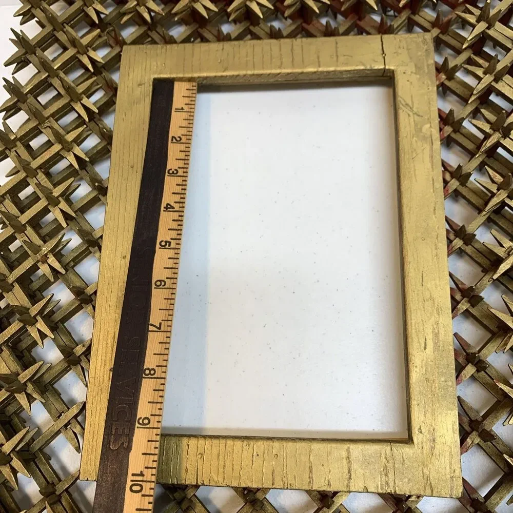 Rare Vintage Tramp Folk Art Crown of Thorns Picture Frame